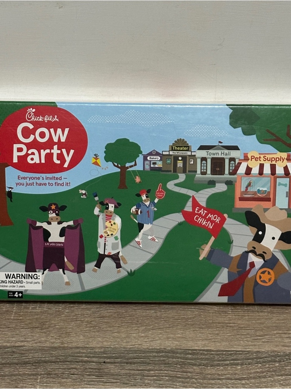 Chick-fil-A Cow Party Board Game - Green Box‎